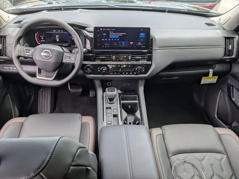 New 2026 Nissan Pathfinder Platinum FWD image 13