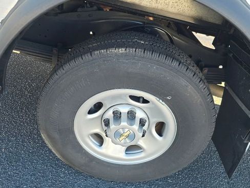 New 2024 Chevrolet Express 3500 w/ Power Convenience Package image 19