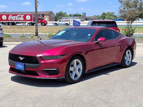 Used 2026 Ford Mustang Coupe RWD image 4