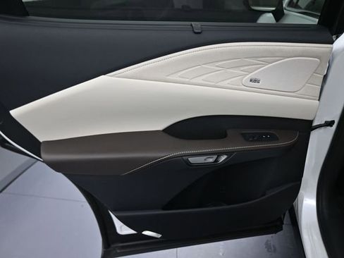 Used 2024 Lexus RX 350 w/ Convenience Package image 26