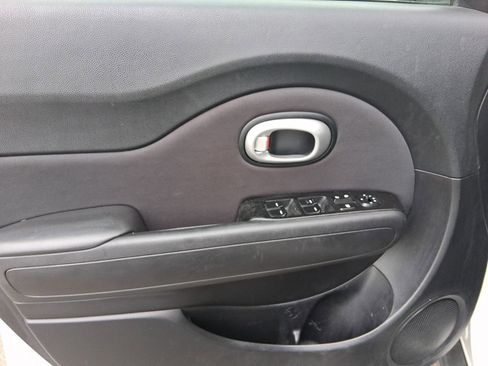 Used 2015 Kia Soul FWD image 20