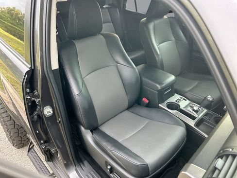 Used 2023 Toyota 4Runner SR5 Premium w/ Moonroof Package RWD image 33