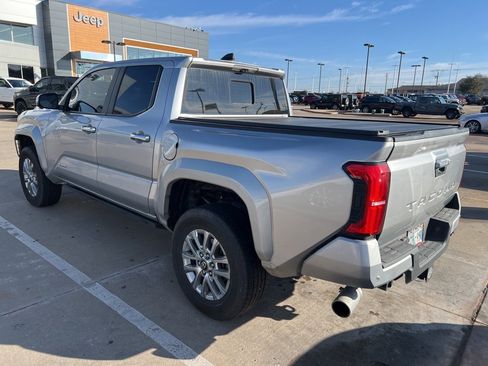 Used 2024 Toyota Tacoma Limited image 5