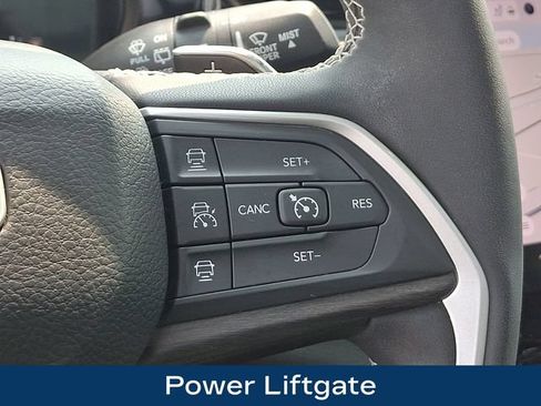 Used 2022 Jeep Grand Cherokee Limited 4xe w/ Luxury Tech Group II AWD/4WD image 8