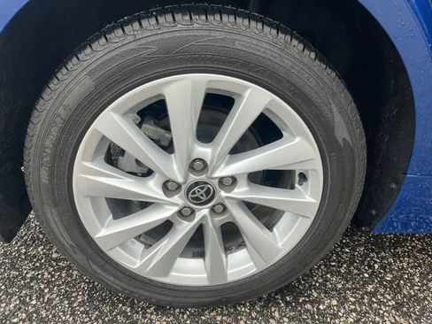 Used 2023 Toyota Camry LE image 28