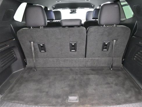 Used 2024 GMC Acadia Elevation w/ Luxury Package FWD image 9