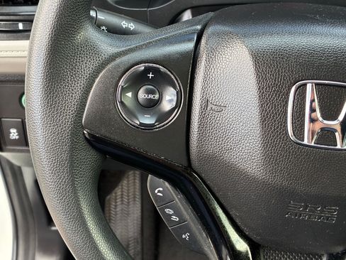 Used 2018 Honda HR-V LX image 19