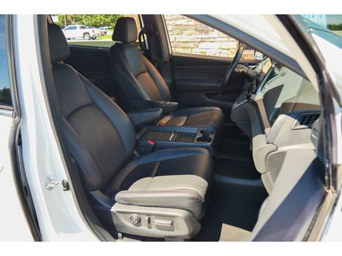 Used 2023 Honda Odyssey Sport image 16
