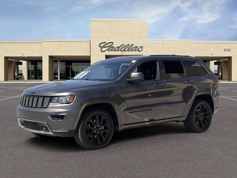 Used 2018 Jeep Grand Cherokee Altitude RWD image 33