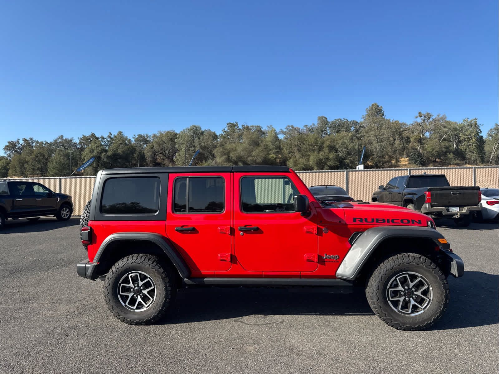 Used 2026 Jeep Wrangler Unlimited Rubicon AWD/4WD image 4
