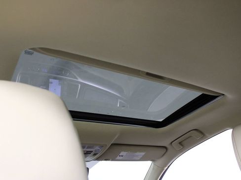Used 2017 Toyota Highlander XLE FWD image 23
