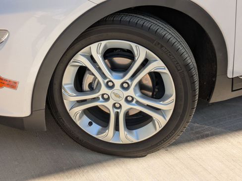 Used 2020 Chevrolet Bolt LT image 4