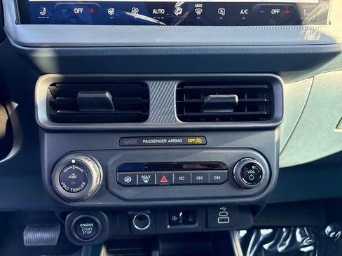 New 2025 Ford Maverick Lariat w/ Black Appearance Package image 21