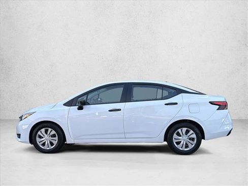 Used 2023 Nissan Versa S image 8