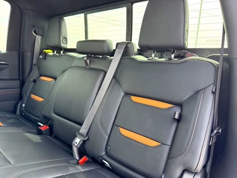 Used 2024 GMC Sierra 1500 AT4 w/ Technology Package image 17