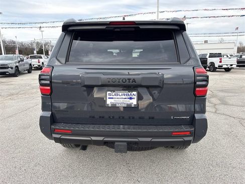 Used 2025 Toyota 4Runner TRD Off-Road image 4