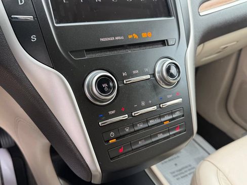 Used 2017 Lincoln MKC Select w/ Select Plus Package AWD/4WD image 20