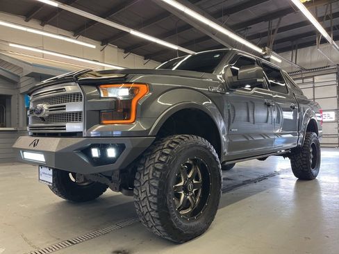 Used 2015 Ford F150 Platinum w/ Equipment Group 701A Luxury image 4