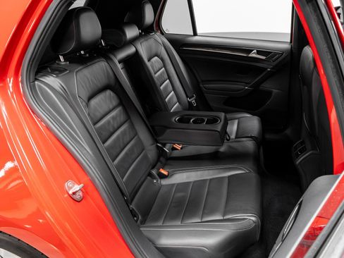 Used 2016 Volkswagen Golf R 4-Door image 23