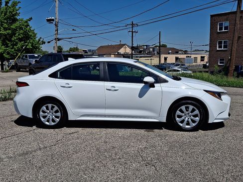 Used 2024 Toyota Corolla LE FWD image 7