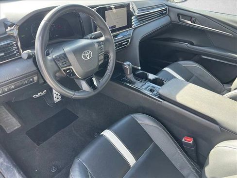 Certified 2025 Toyota Camry SE image 9