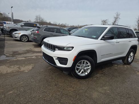 New 2026 Jeep Grand Cherokee Laredo X AWD/4WD image 9