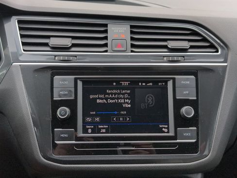 Used 2022 Volkswagen Tiguan S FWD image 31