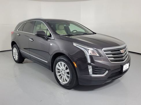 Used 2018 Cadillac XT5 FWD image 1