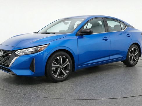 Used 2025 Nissan Sentra SV image 3