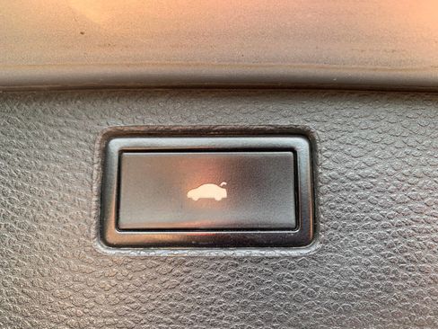 Used 2008 Volkswagen Passat 2.0T image 21