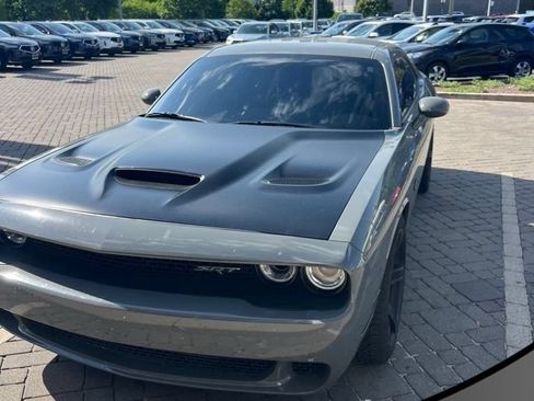 Used 2017 Dodge Challenger SRT Hellcat RWD image 1