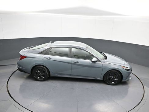 Certified 2022 Hyundai Elantra SEL w/ Cargo Package image 36