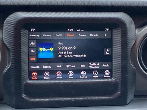 Used 2023 Jeep Wrangler Unlimited image 7