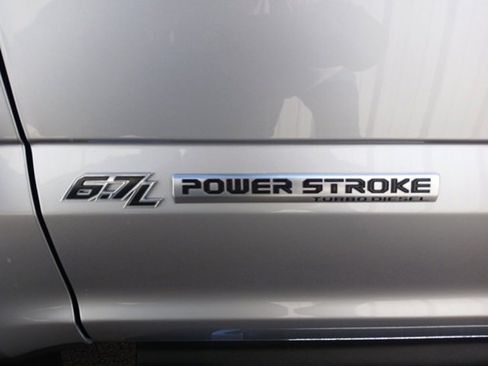 Used 2022 Ford F350 Lariat w/ Lariat Ultimate Package image 11