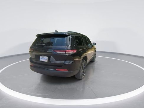 New 2025 Jeep Grand Cherokee L Altitude image 11