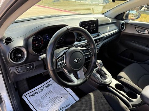 Used 2019 Kia Forte LXS image 12