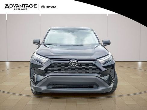 Certified 2025 Toyota RAV4 LE AWD/4WD image 3