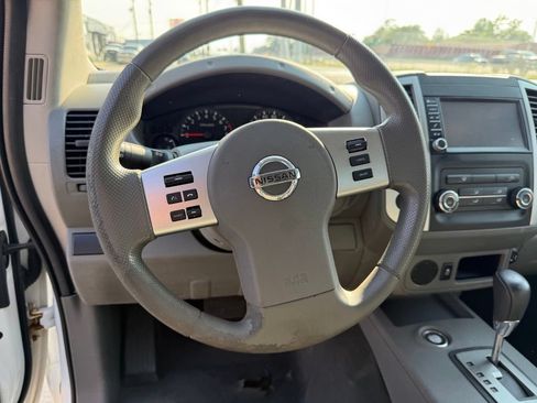 Used 2020 Nissan Frontier S RWD image 29