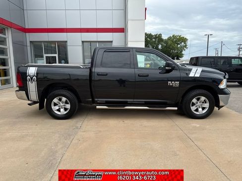 Used 2019 RAM 1500 Classic SLT w/ Luxury Group AWD/4WD image 7