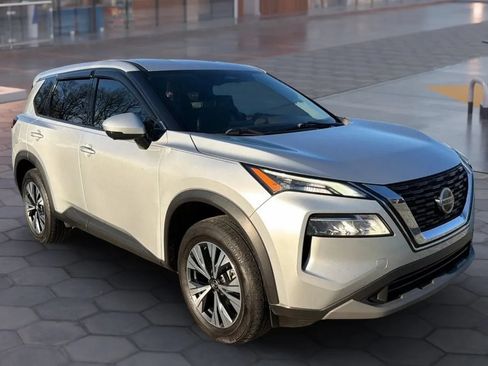 Used 2021 Nissan Rogue SV FWD image 16