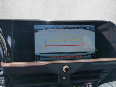 Certified 2025 Toyota Crown AWD/4WD image 13