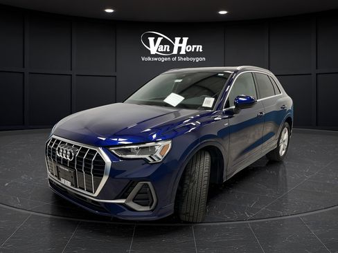 Used 2024 Audi Q3 2.0T Premium w/ Convenience Package AWD/4WD image 7