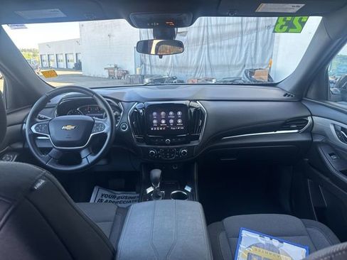 Used 2023 Chevrolet Traverse LT AWD/4WD image 23