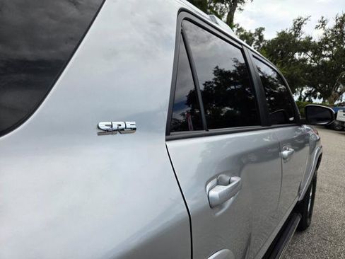 Used 2016 Toyota 4Runner SR5 image 10