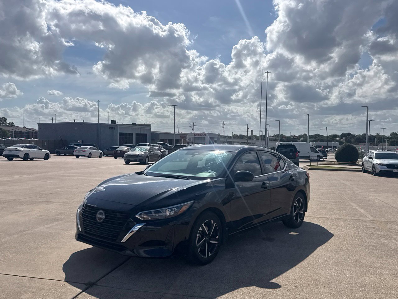 Used 2025 Nissan Sentra SV w/ Trunk Package FWD image 11