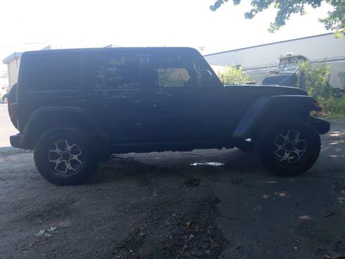 Used 2020 Jeep Wrangler Unlimited Rubicon AWD/4WD image 32