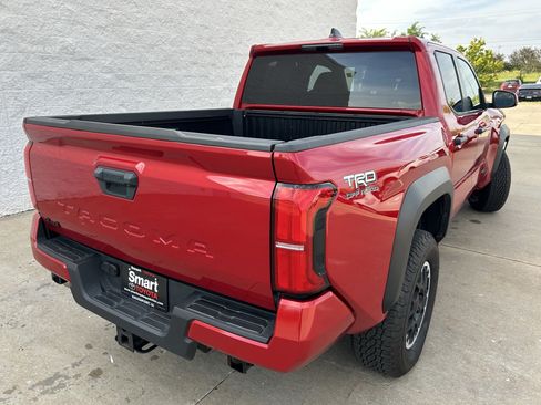 Used 2024 Toyota Tacoma TRD Off-Road AWD/4WD image 6