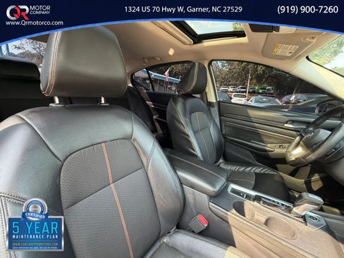 Used 2019 Nissan Altima 2.5 SR w/ SR Premium Package AWD/4WD image 28