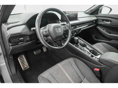 Used 2024 Honda Accord Sport image 9