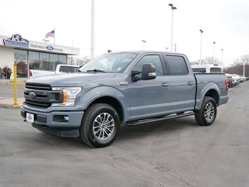 Certified 2022 Ford Explorer XLT w/ Equipment Group 202A image 28